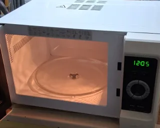 Forno microonde Whirlpool bianco