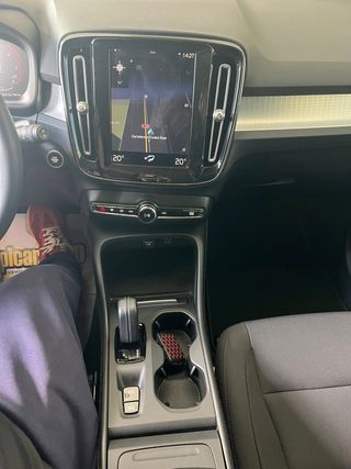 Volvo XC40 BUSINESS PLUS  2.0 D3  150cv Automático