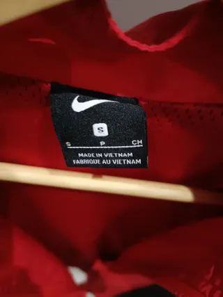 Sudadera Nike Retro Roja y Negra
