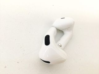 in-ear apple airpods 4 gen