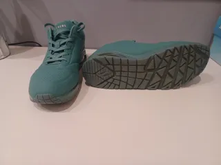 Zapatillas deportivas Skechers poco uso