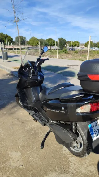 Suzuki Burgman 125cc Negra