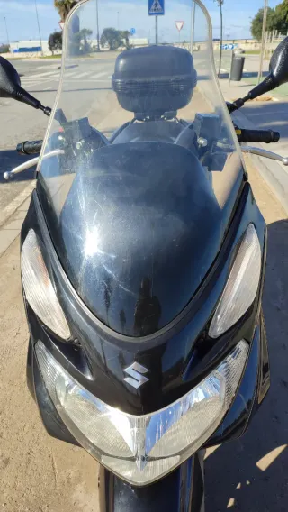 Suzuki Burgman 125cc Negra