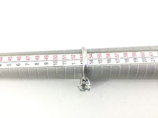 anillo oro 18k con piedra con circonita