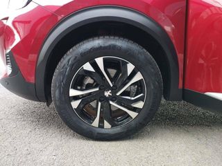 Peugeot 2008 BlueHDI 130 S&S EAT8 GT