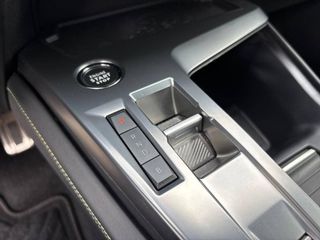 Peugeot 308 5P Hybrid 180 eEAT8 GT