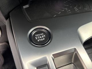 Peugeot 308 5P Hybrid 180 eEAT8 GT