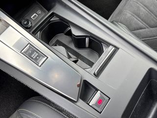 Peugeot 308 5P Hybrid 180 eEAT8 GT