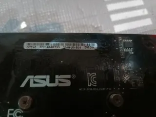 Tarjeta Gráfica ASUS NVIDIA GT 740