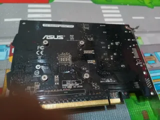 Tarjeta Gráfica ASUS NVIDIA GT 740