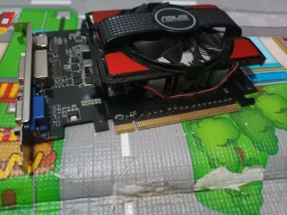 Tarjeta Gráfica ASUS NVIDIA GT 740