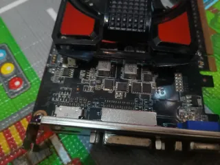 Tarjeta Gráfica ASUS NVIDIA GT 740