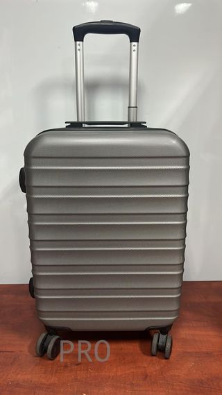 Maleta rígida giratoria de 56 cm AMAZON BASICS