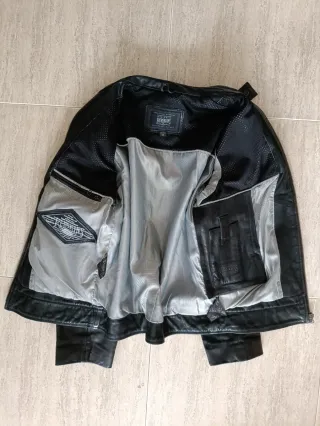 Motera biker cuero auténtico Redskins M. Medidas.