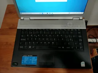 Portátil Sony Vaio Plata y Negro