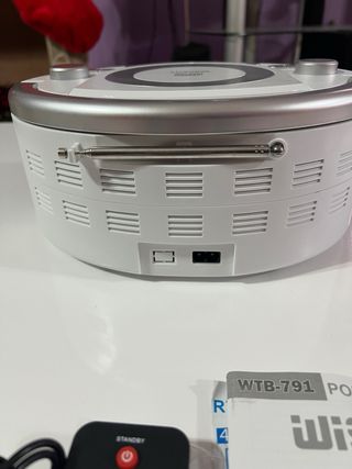 Radio CD Portátil Wisent WTB-791