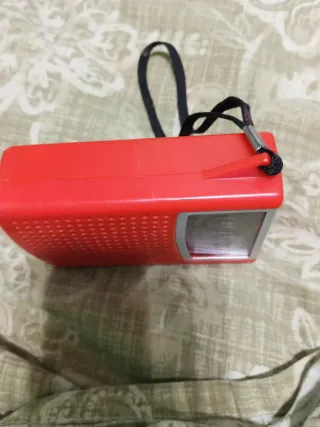 Radio Sanyo RP 4270 Roja AM Vintage