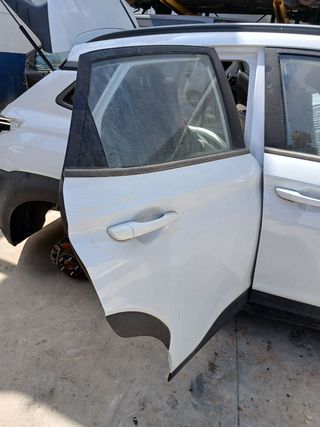PUERTA TRASERA DERECHA HYUNDAI KONA (OS)