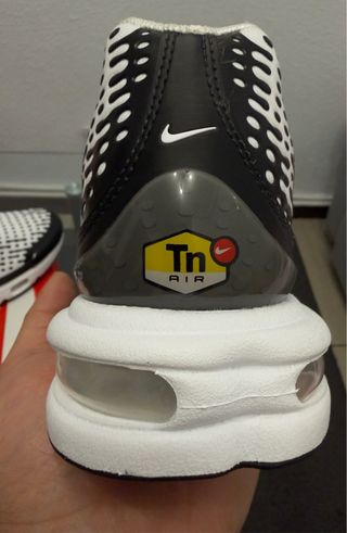 Nike Air Max Plus Vll Tuned Blancas/Negras