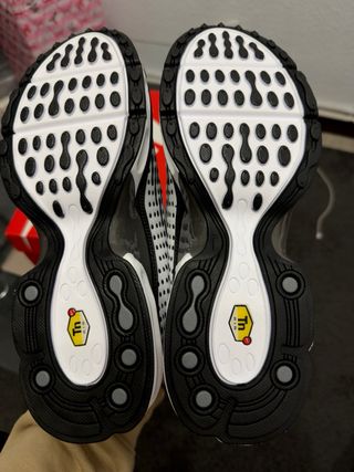 Nike Air Max Plus Vll Tuned Blancas/Negras