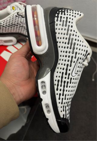 Nike Air Max Plus Vll Tuned Blancas/Negras