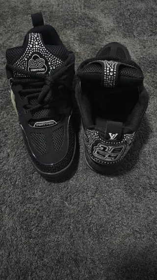 Zapatillas LV Skate Negras Brillantes Talla 43