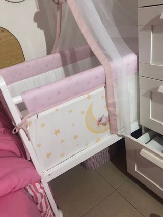Cuna bebé con dosel