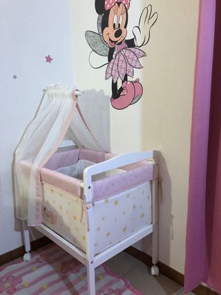 Cuna bebé con dosel