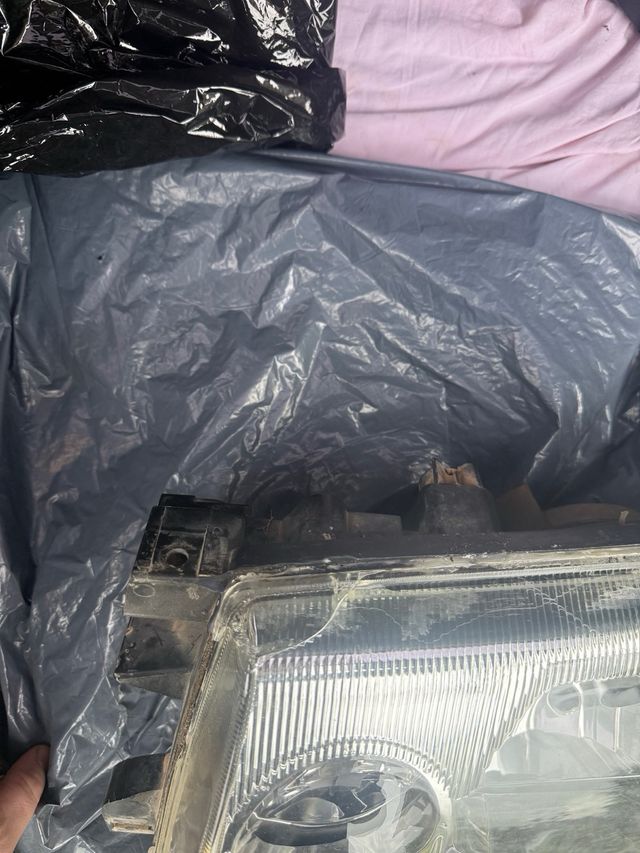 Faro Delantero Nissan Terrano