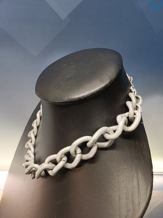 5 collares, colgantes diferentes, con material reciclado y cadena, observa las fotos