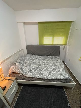 Cama 150x190 y colchón.