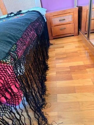 Mantón de Manila, seda,a mano  con flecos largos