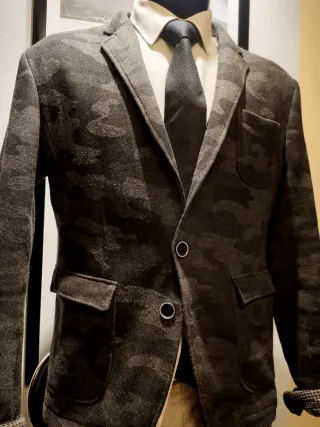 Blazer Aegon militar gris y negro