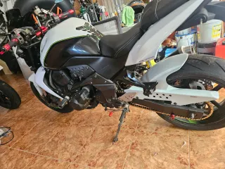 Kawasaki z750 2010