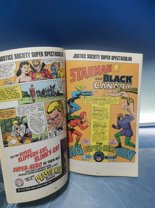 Comics. Justice Society Of America 100-Page Super Spectacular replica de la edicion de 1975 .