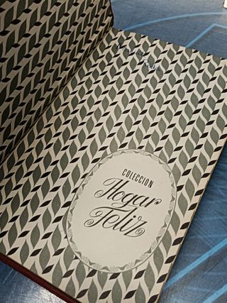 LIBRO ilustrado, LA CENICIENTA Walt Disney Bruguera Colección Hogar Feliz , 1ª Edición 1971