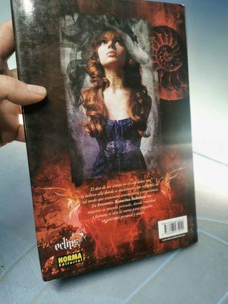 Dos cómics , tomos, INSOMNIA - ELIXIR , norma editorial