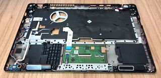 PALMREST para "Dell Latitude 5480" ( NUEVO )