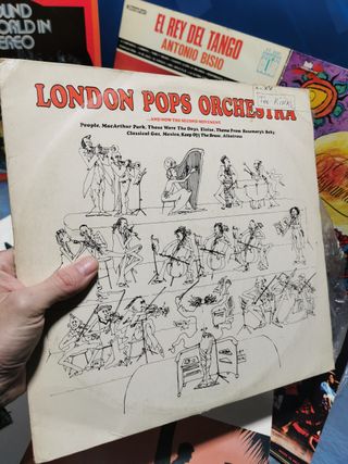 Lote 6 vinilos Lps, discos, MÚSICA DEL MUNDO, El rey del tango, los sabandeños, Melodías de hispanoamerica y mas...