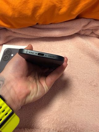 iPhone 16 128GB Negro