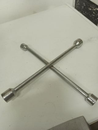 Llave en Cruz para Coche