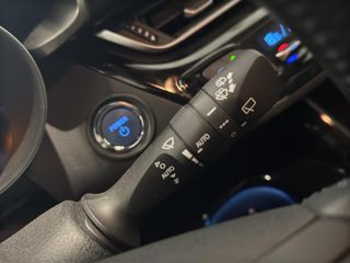 TOYOTA C-HR 1.8 VVT-I HYBRID ADVANCE AUTO 122 5P