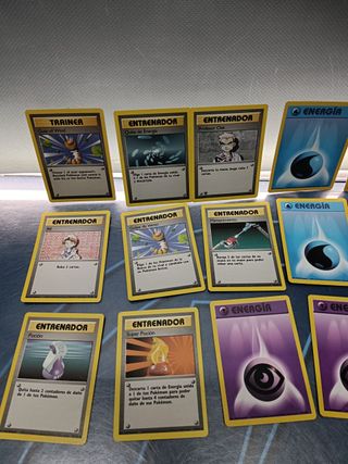 21 carte Pokémon energia, allenatore, entrenador