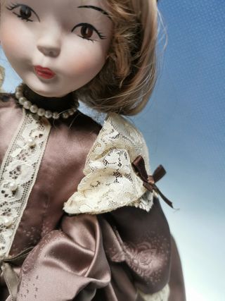 Muñeca , Fanas, 38 cm. cabeza de porcelana, perfecto estado, artesanal