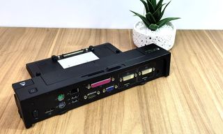 Base "Dell PR02X" para portátil