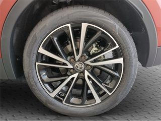 TOYOTA Toyota C-HR - Spirit Hybrid 140