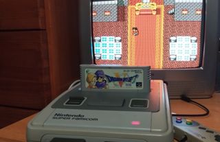 Super Famicom con mando y juego Dragon Quest V