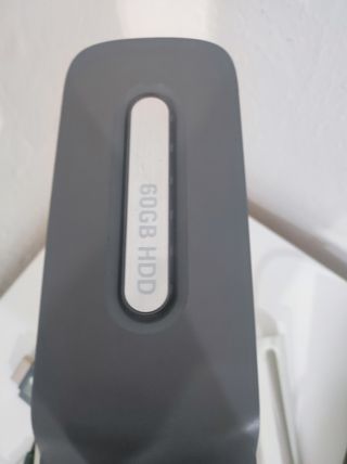 Xbox 360 con mando y accesorios