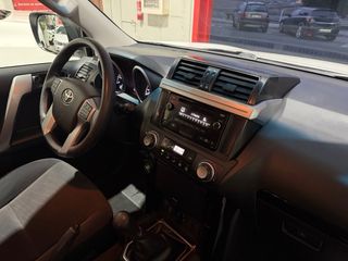 Toyota Land Cruiser 2016