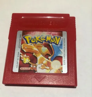 Lote Game Boy Rojo + Charizard Carta y Juego